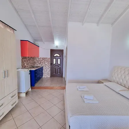 Sea Breeze Apartment
