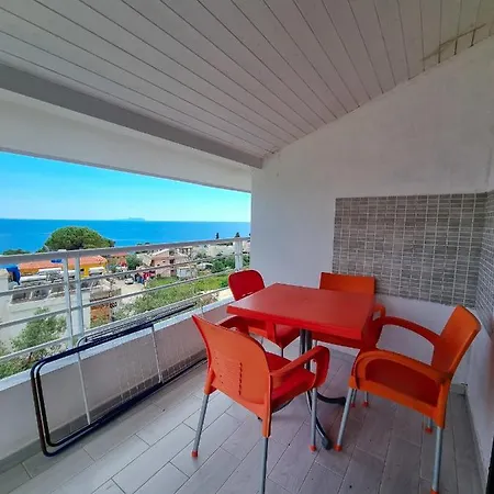 Sea Breeze Apartment Dhërmi