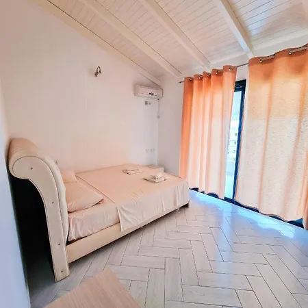 Sea Breeze Apartment