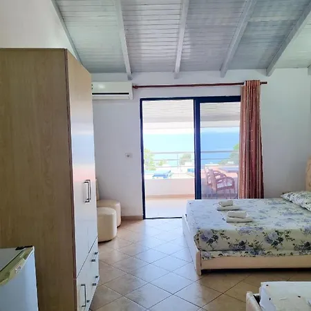 Sea Breeze Dhërmi